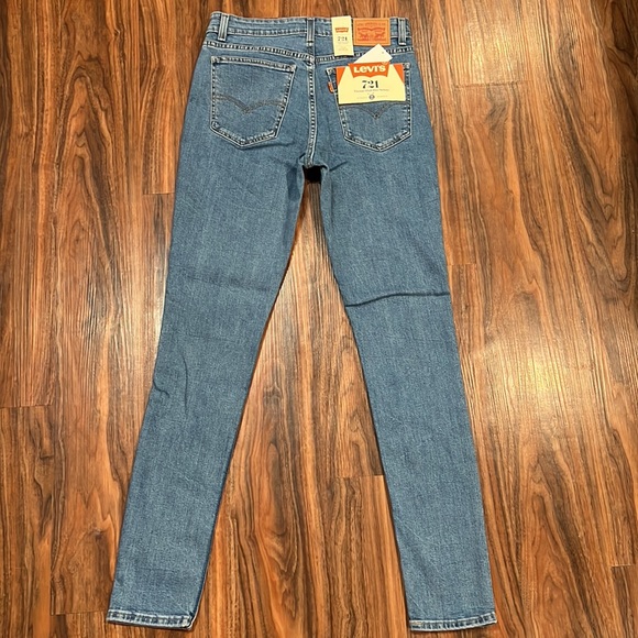 Levi’s 721 Vintage High Rise Skinny - Picture 8 of 16